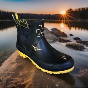 Joules Wellibob Rubber Short Rain Boots Sz 7 Black Yellow Honey Bees Waterproof